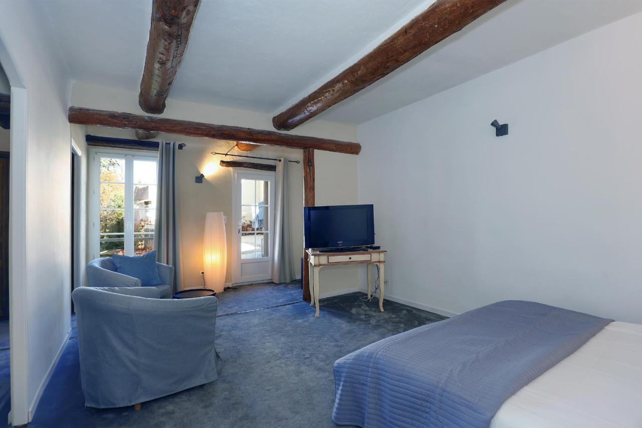 Le Cheval Blanc Bed & Breakfast La Bastide-des-Jourdans Bagian luar foto